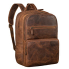 Leder Rucksack Braun für 13,3 Zoll Laptop aus der schrägen Frontalperspektive